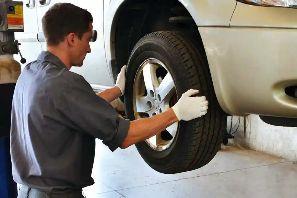 İzmir Açık Lastikçi